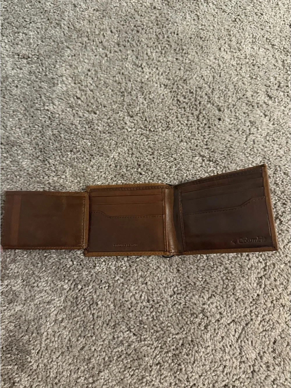 NEW COLUMBIA Men Wallet Billfold Genuine Coated Brown Leather